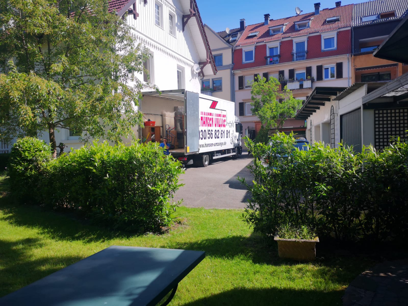 Hansen Umzüge LKW im Einsatz