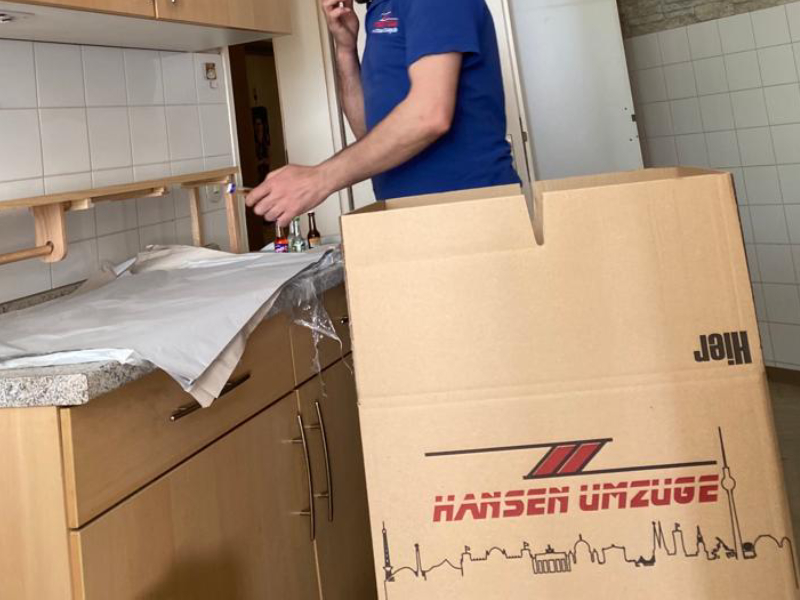 Umzugskartons mit Hansen Branding